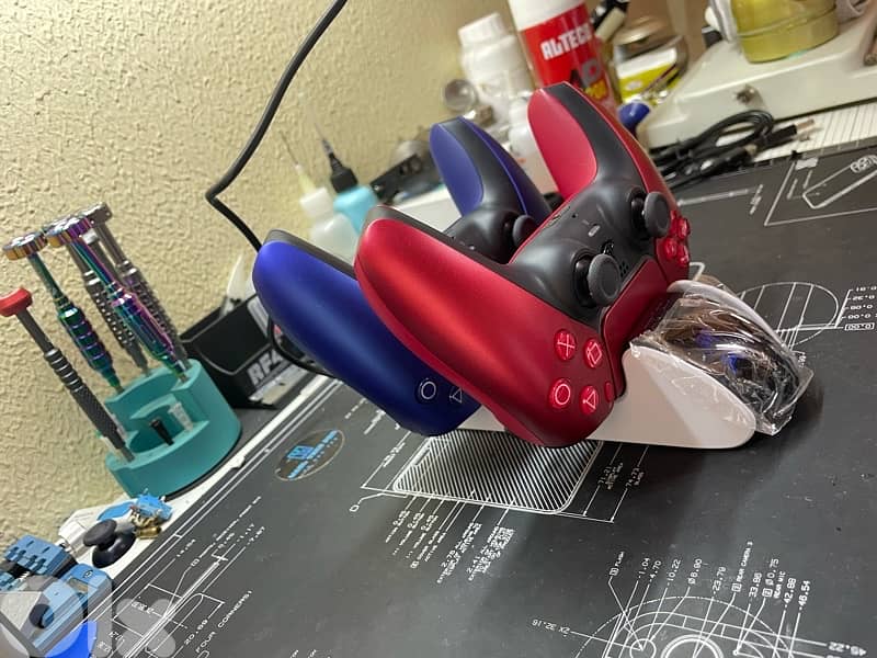 PS5 Controller Charging Station 3