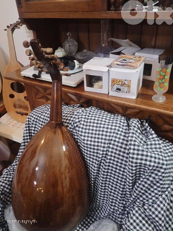 عود  من افضل واجمل الاعواد مجموعة كبيرة بأسعار مناسبة ومخفضة 12