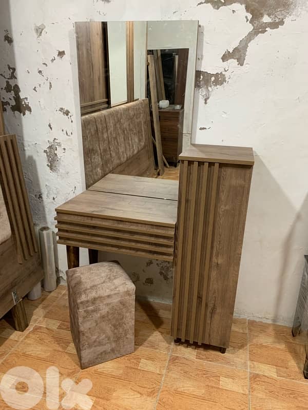 غرفة نوم ملكية جديدة من المعمل بافضل الاسعار 1