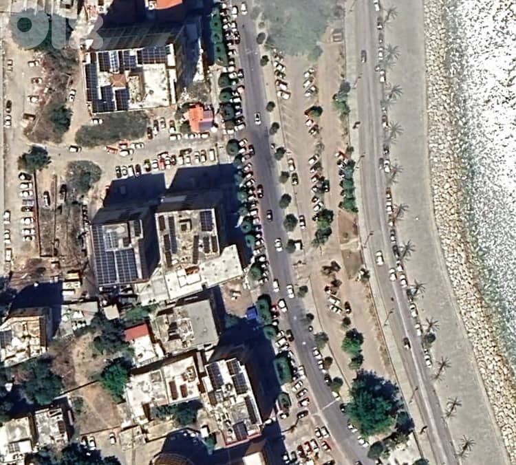 مبنى استثماري مميز في صور |  واجهة بحرية + إمكانية اضافة طابق 1