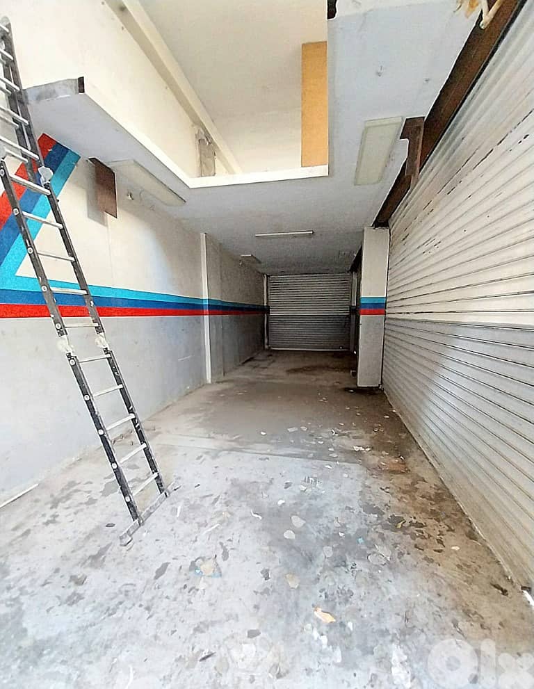 محل صناعي فئة أولى للبيع في البوشريةIndustrial Shop for sale Bawchrieh 0