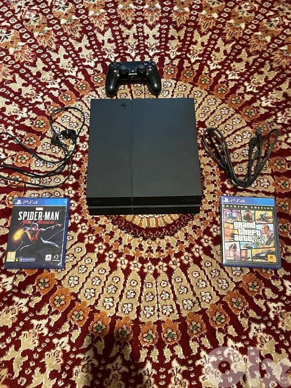 ps4 with 2 cds 2