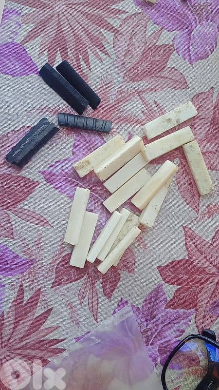 عود ولوازم عود  اوتار اليس ريش سيلكون  عضم جملة جملة ومفرق 2