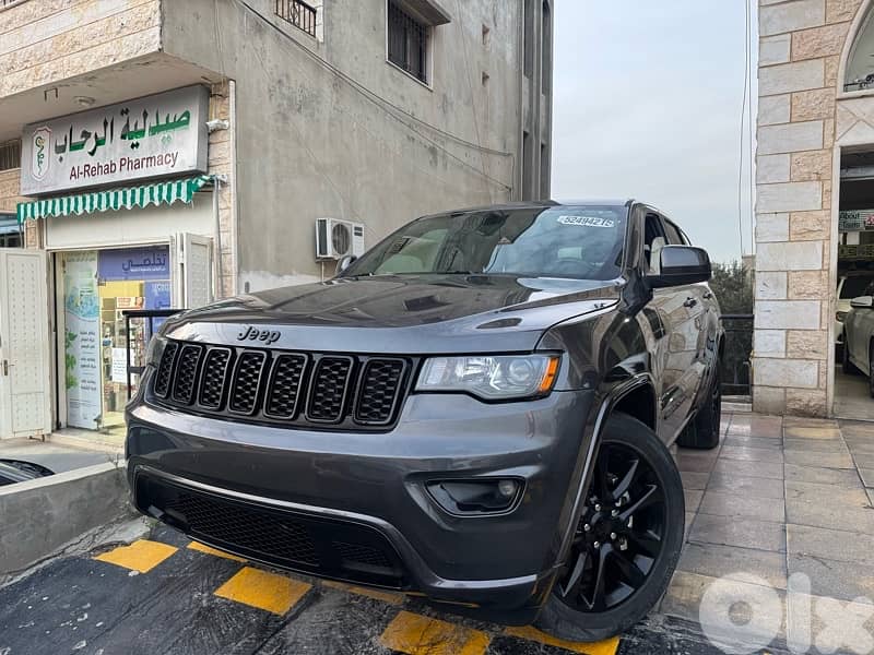 Grand Cherokee 2018 ALTETUDE, 50k miles, super clean, 81/882165 0