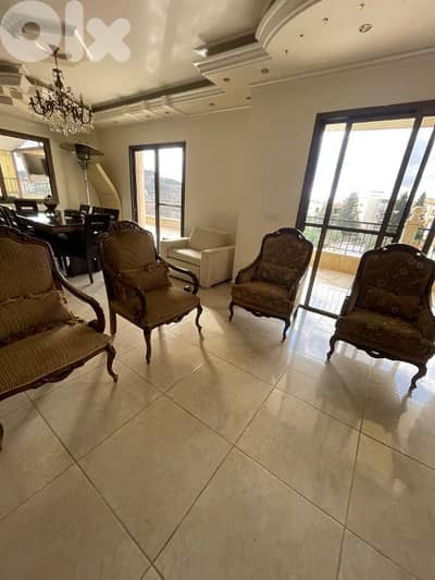 صالون ستيل ١ كبيرة ٤ صغار مع طاولة بحالة ممتازة ٥٥٠$