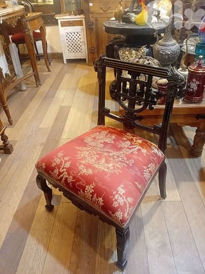 كرسي صينية قديمة من النوادر
