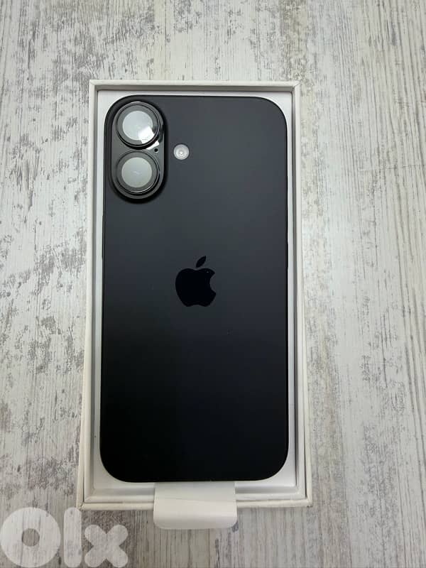 iPhone 16 Open Box 1