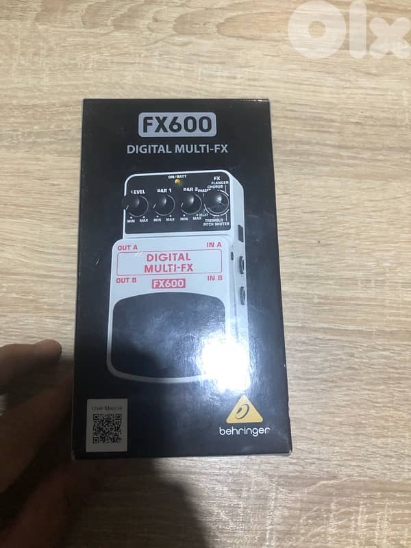 Behringer FX600 Multi Effects Pedal 2