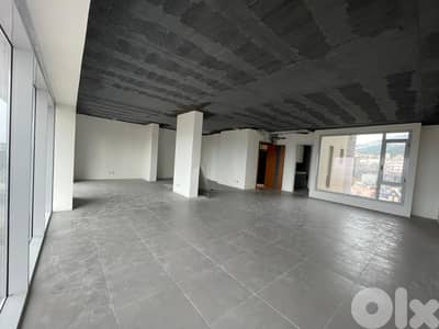 Office for sale in Dbayeh - مكتب للبيع في ضبية