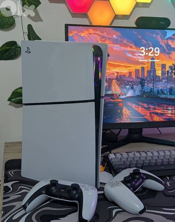 PS5 SLIM DIGITAL EDITION WITH 2 CONTROLLERS 0