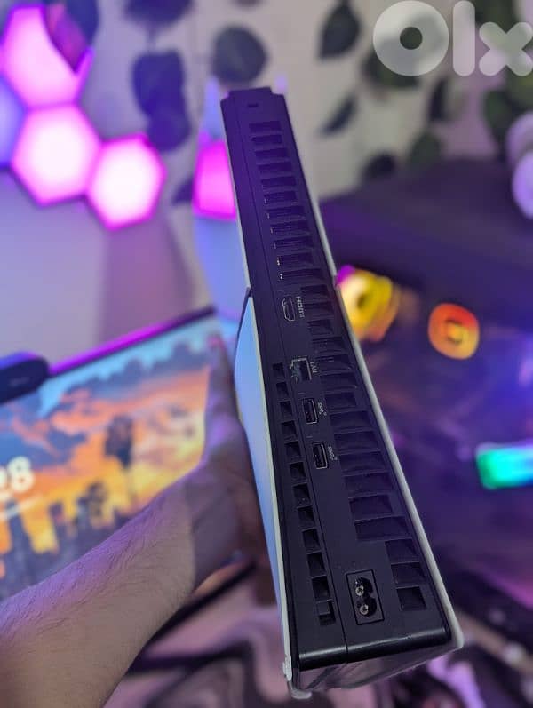 PS5 SLIM DIGITAL EDITION WITH 2 CONTROLLERS 2