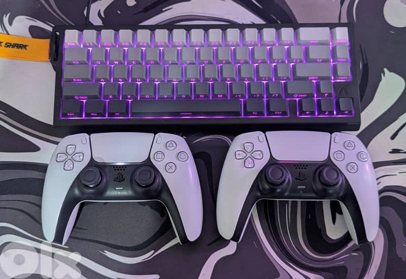 PS5 SLIM DIGITAL EDITION WITH 2 CONTROLLERS 3