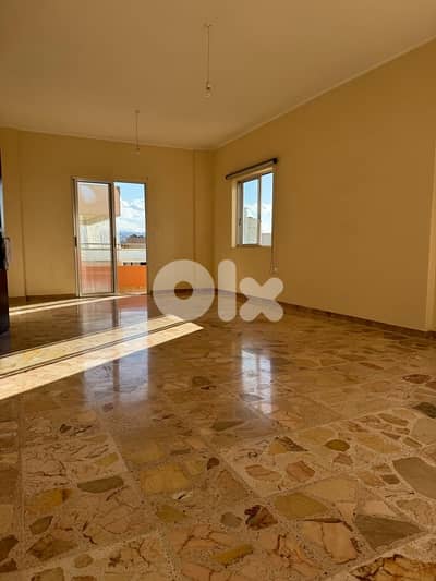 200m² Sea View Apartment For Rent In Jbeil Town شقة كبيرة للإيجار