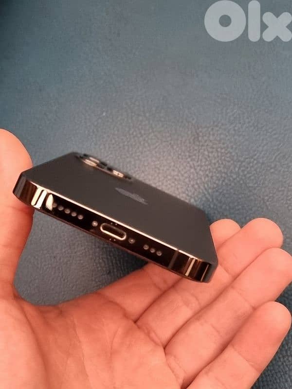 iphone 12 pro 256GB 2sim 4