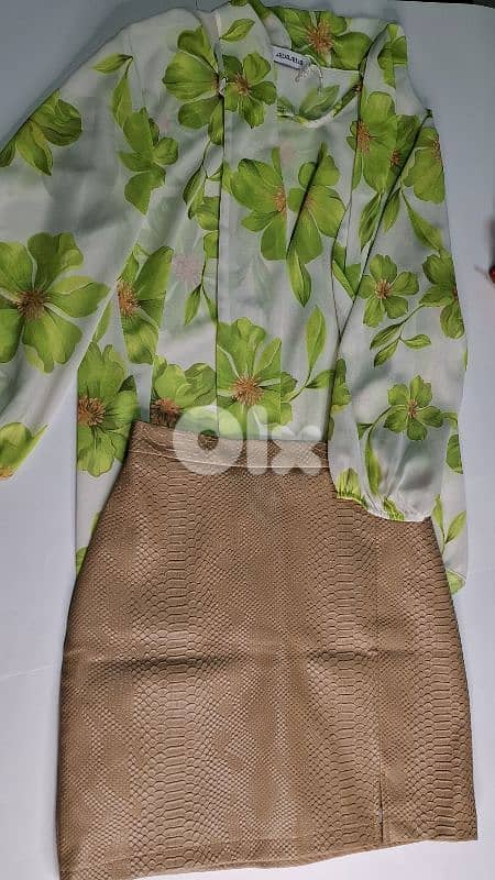 تنورة جلد الحية 0