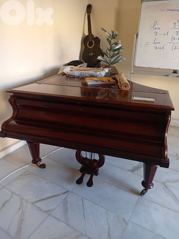 عوكر ،قرب السفارة الأميركية وحاجز الجيش. مبنى الرهبنة الانطونية 0