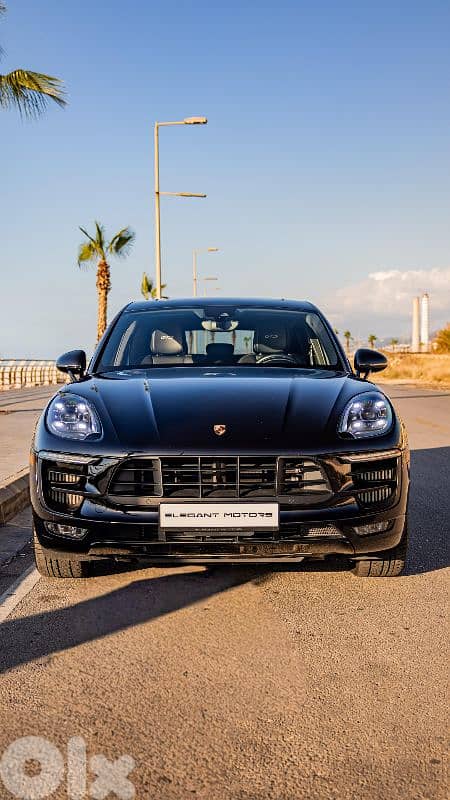 2017 Porsche Macan GTS Canadian-sourced 0