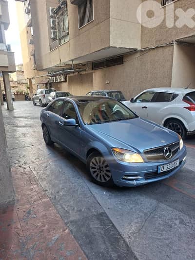 Mercedes-Benz C-Class 2011