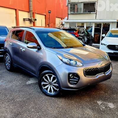 KIA SPORTAGE 2018 EX 2.4 AWD MINT CONDITION  LUXURY EDITION