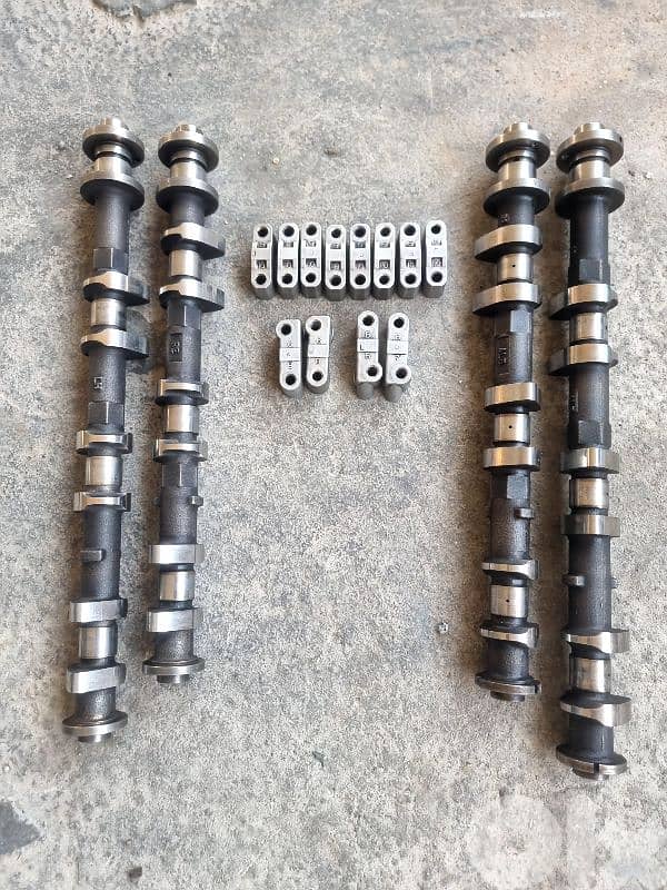 camshafts + valve lifters/rocker arms Nissan/Infiniti VQ35DE 0