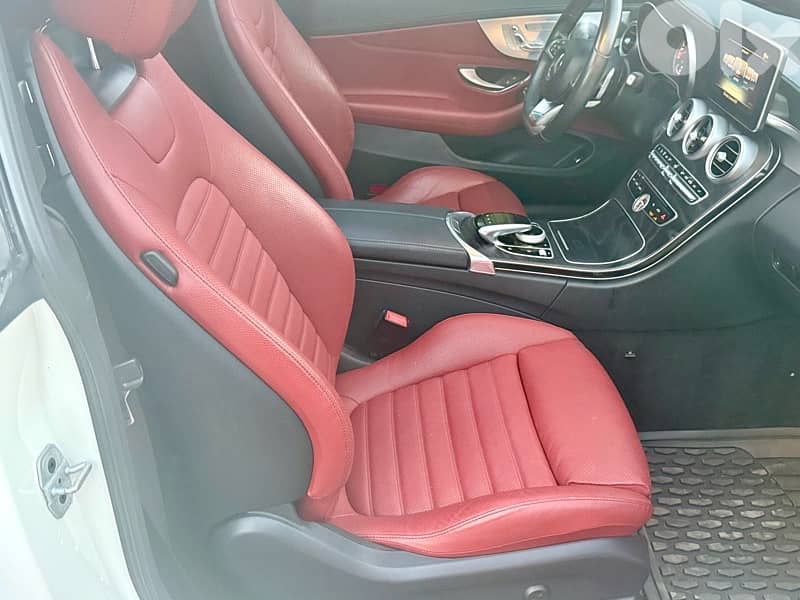 Mercedes Bnez C300 4matic Coupe AMG NIGHT EDITION  .  Clean Carfax 0