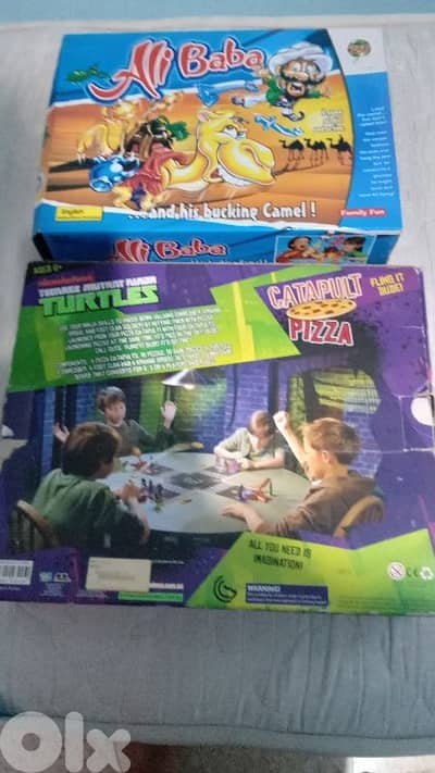 . لعبتان للأطفال – لعبة القرود + لعبة القفز بحالة ممتازة