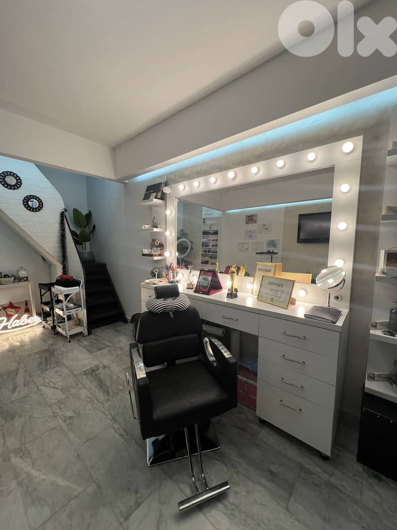 Makeup/beauty recliner chair 4