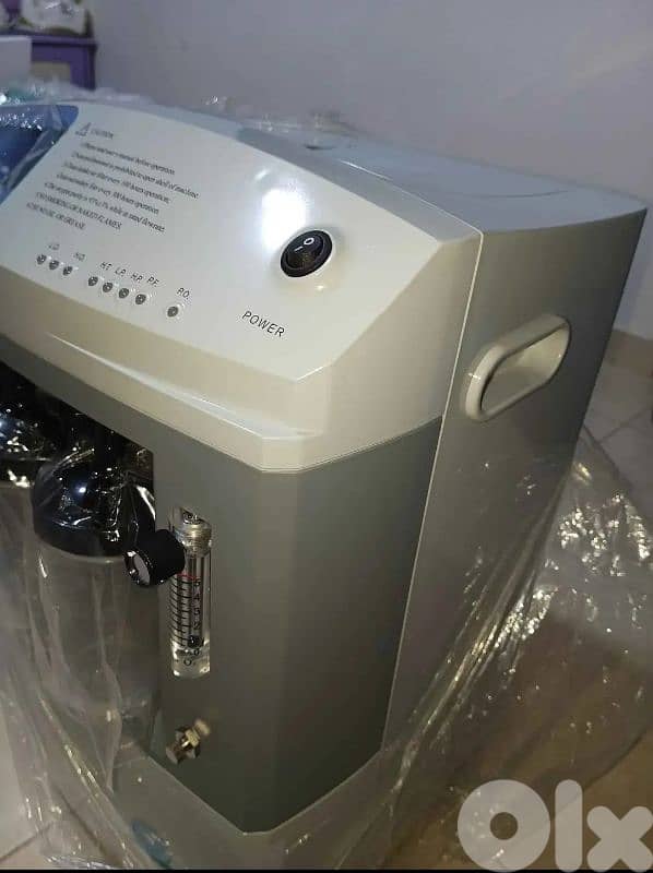 مكنة اوكسيجين غير مستعملة جديدة بالعلبة 6