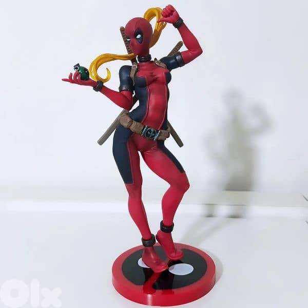 Lady Deadpool Figure 0