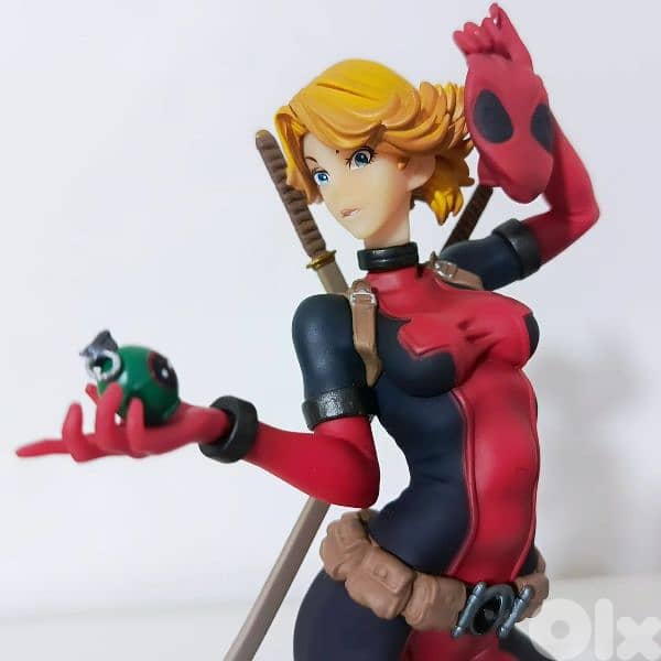 Lady Deadpool Figure 2