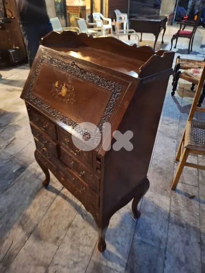 سكرتير خشب ورد حفر رائع جدا انتيك قديمة مميزة ناعمة جدا