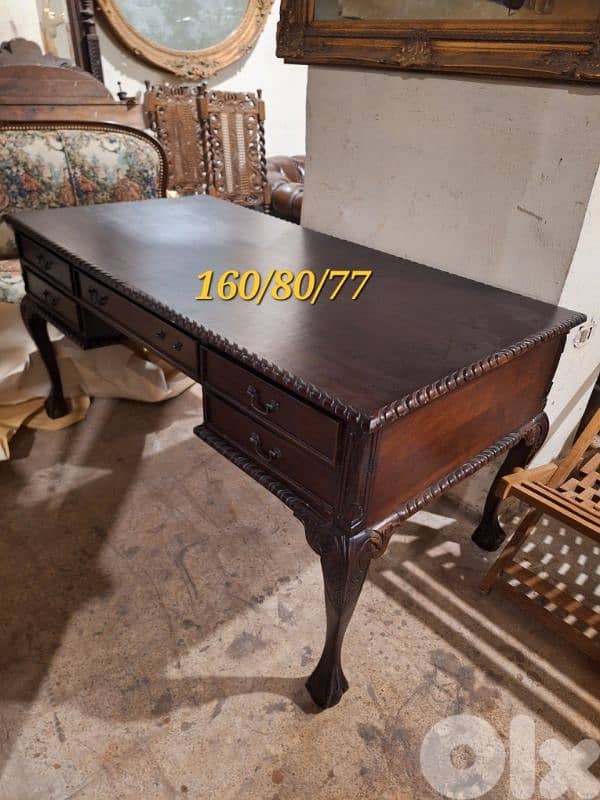 مكتب فخم جدا انتيك خشب جوز من الروائع مع كرسي حفر يدوي 4