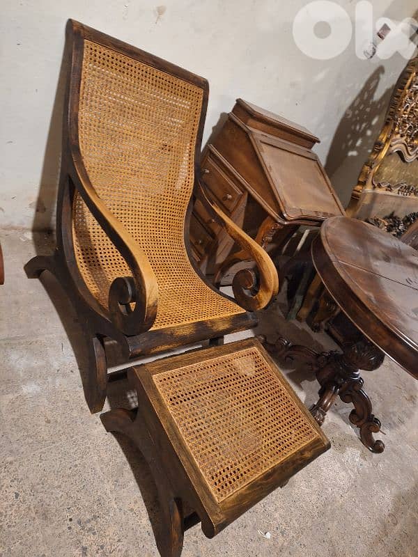 كنب فوتوي مع بنكات تقشيش يدوي مصنوعة من خشب الجوز رائعة جدا 0