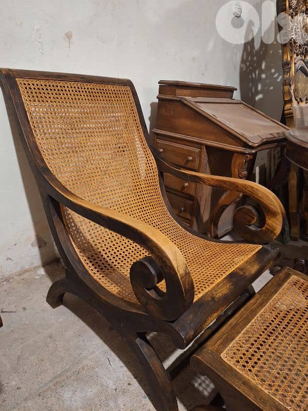 كنب فوتوي مع بنكات تقشيش يدوي مصنوعة من خشب الجوز رائعة جدا 2