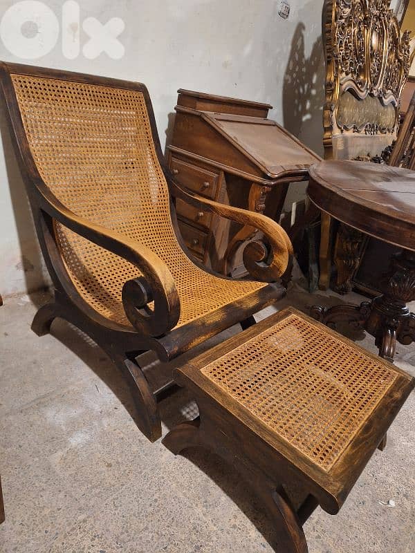 كنب فوتوي مع بنكات تقشيش يدوي مصنوعة من خشب الجوز رائعة جدا 3