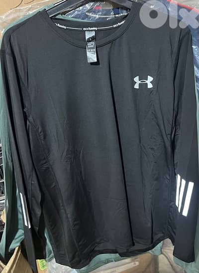 Under Armour /Long sleeve running shirt