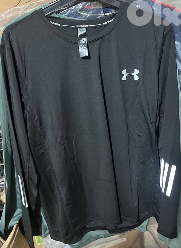 Under Armour /Long sleeve running shirt 0