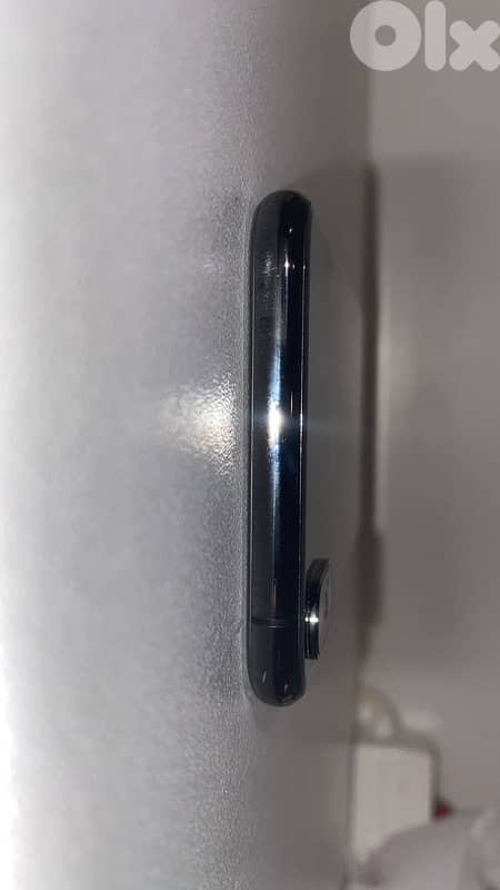 cheapest iphone in lebanon & very clean 3