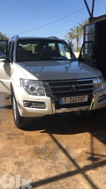 Mitsubishi Pajero 2015 0