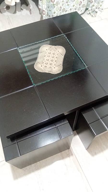 sofas and 2 sofa chair and 1 table with 4 mini 3