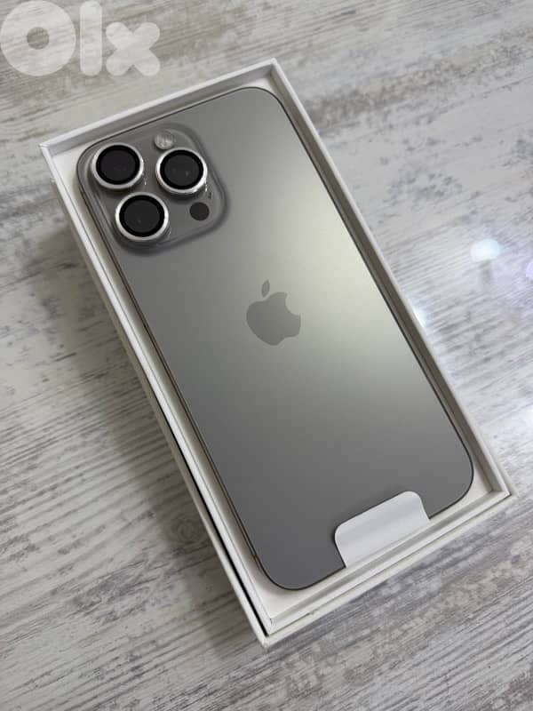 iPhone 15 Pro Max - Open Box 1