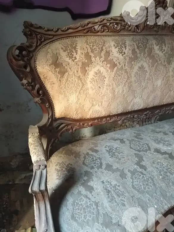 Baroque 1950's sofa 3