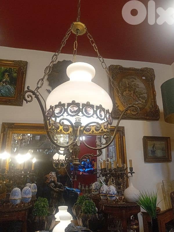 beutifull chandelier 0