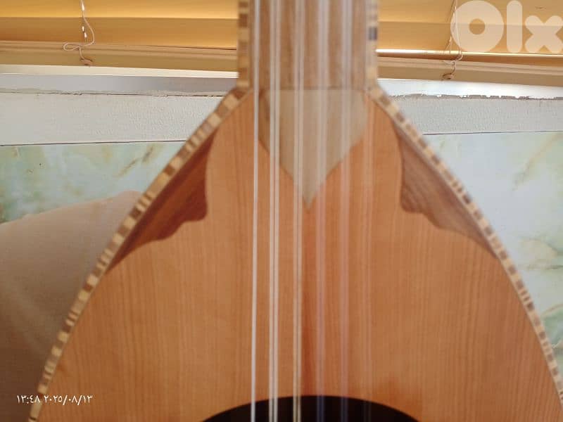 عود جميل جدا ممتاز  بسعر مناسب ومخفض جدا انتزوا الفرصة 5