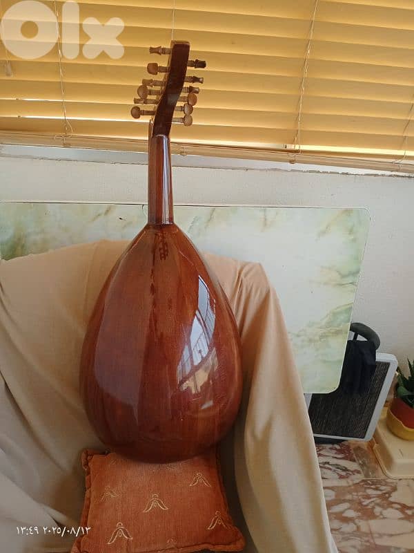 عود جميل جدا ممتاز  بسعر مناسب ومخفض جدا انتزوا الفرصة 15