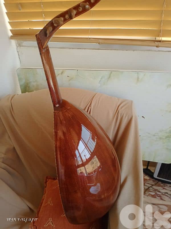 عود جميل جدا ممتاز  بسعر مناسب ومخفض جدا انتزوا الفرصة 18