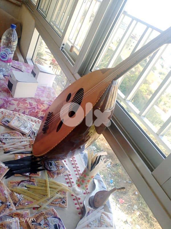 عود جميل جدا ممتاز  بسعر مناسب ومخفض جدا انتزوا الفرصة 19