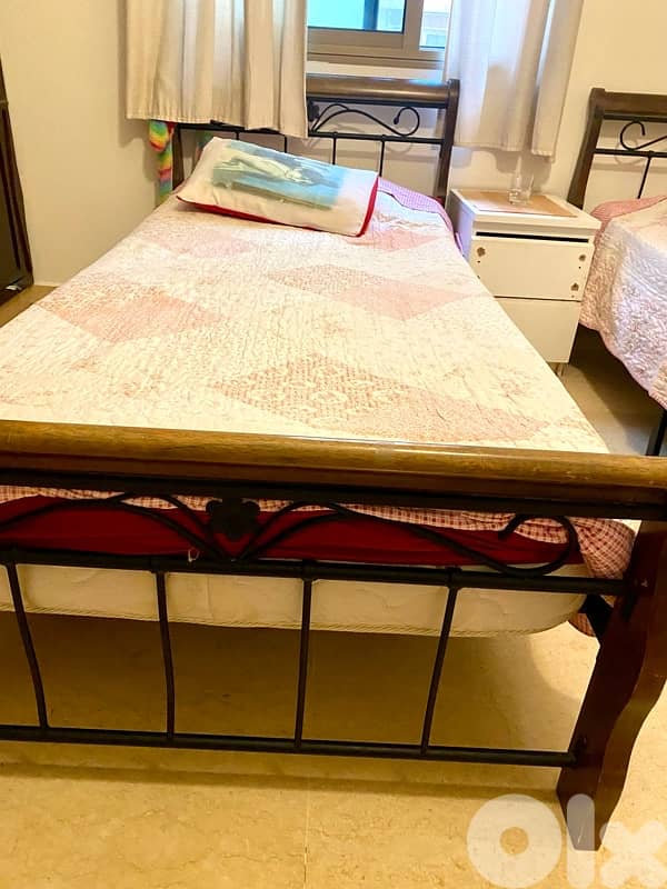 iron bed 1