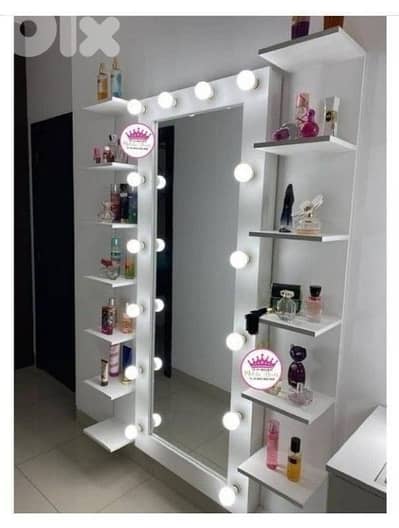 برواز مراية مع بكسين رفوف جديدة من المعمل بافضل الاسعار