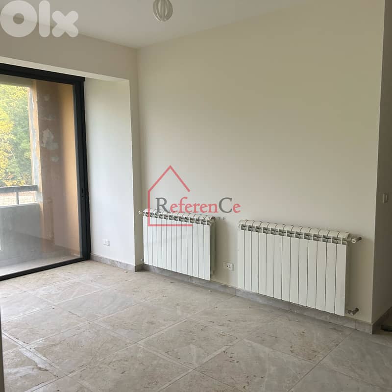 New building for sale in Chahtoul مبنى جديد للبيع في شحتول 2